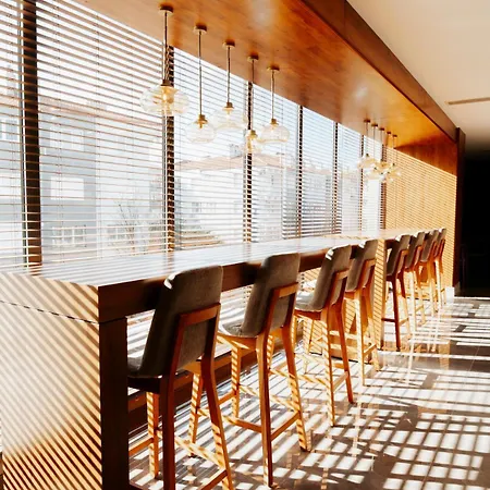 酒店 The Emporia 5*